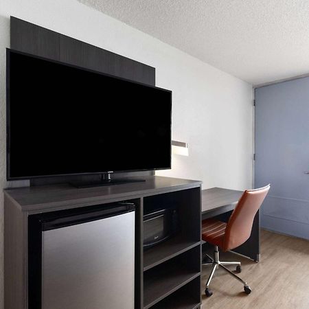 Super 8 By Wyndham Riverside Al Ngoại thất bức ảnh