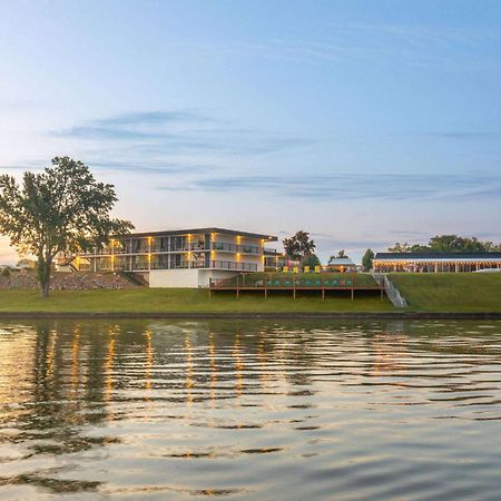 Super 8 By Wyndham Riverside Al Ngoại thất bức ảnh