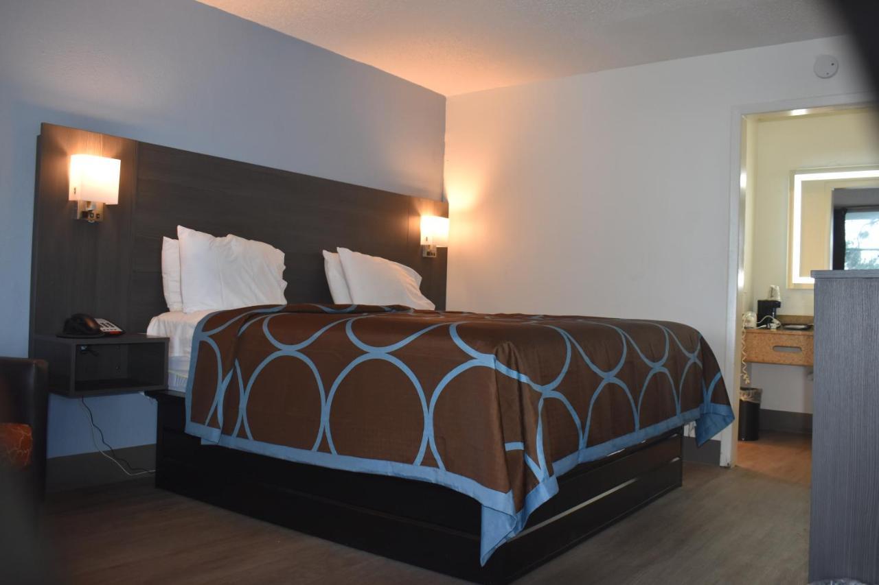 Super 8 By Wyndham Riverside Al Ngoại thất bức ảnh
