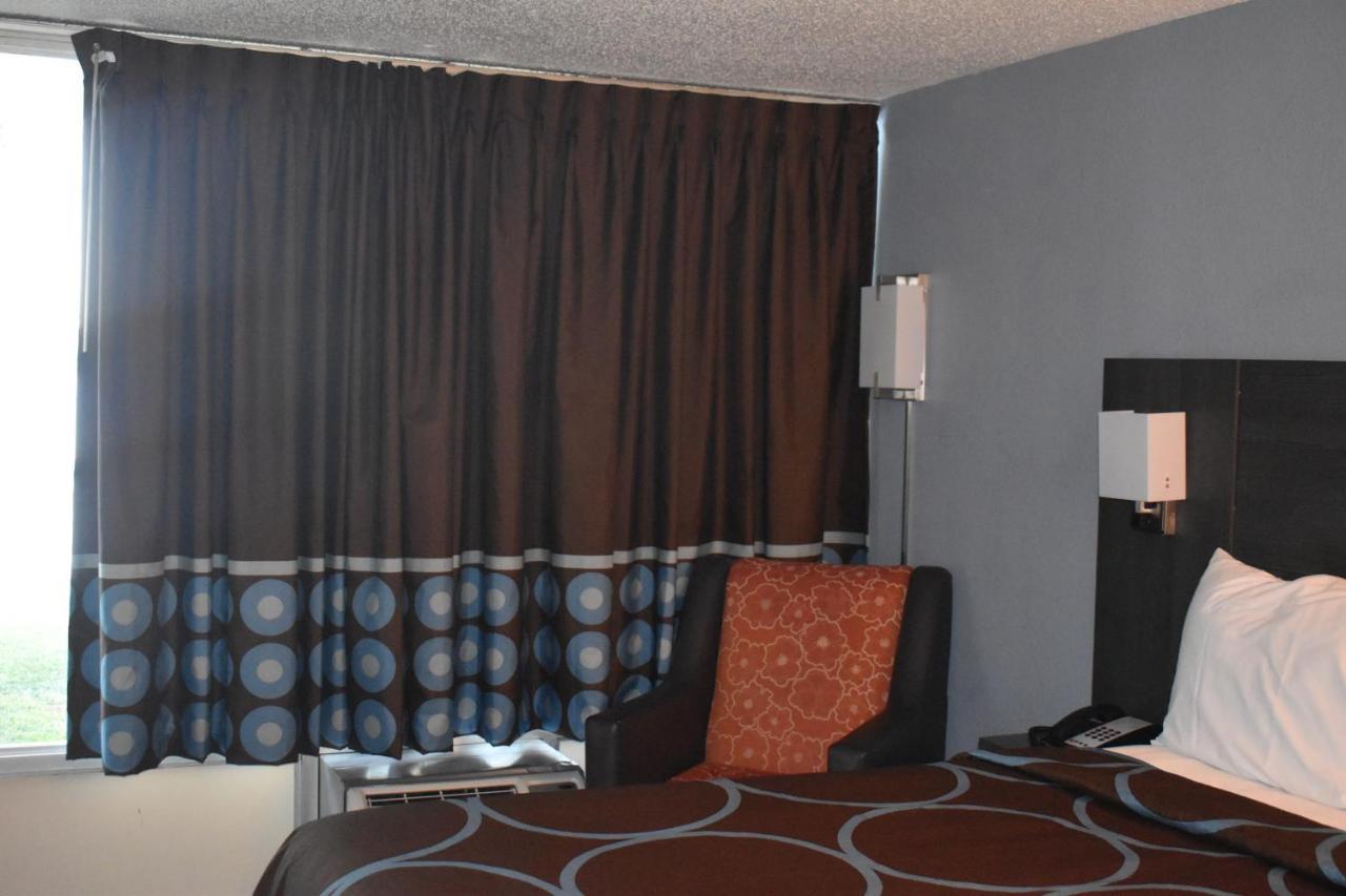 Super 8 By Wyndham Riverside Al Ngoại thất bức ảnh